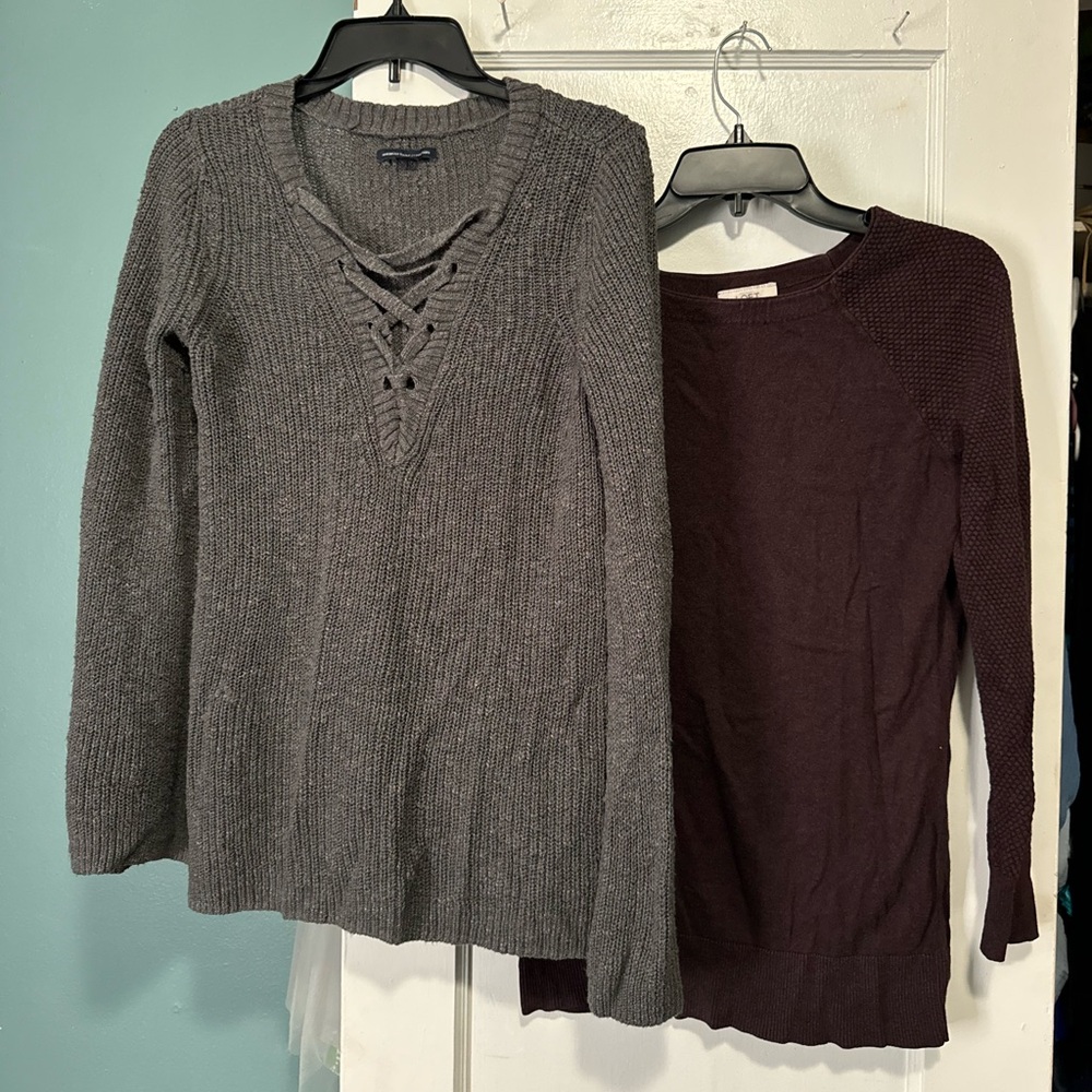 Lot of 2 Sweaters Grey Gray Brown S M Small Medium American Eagle LOFT Fall